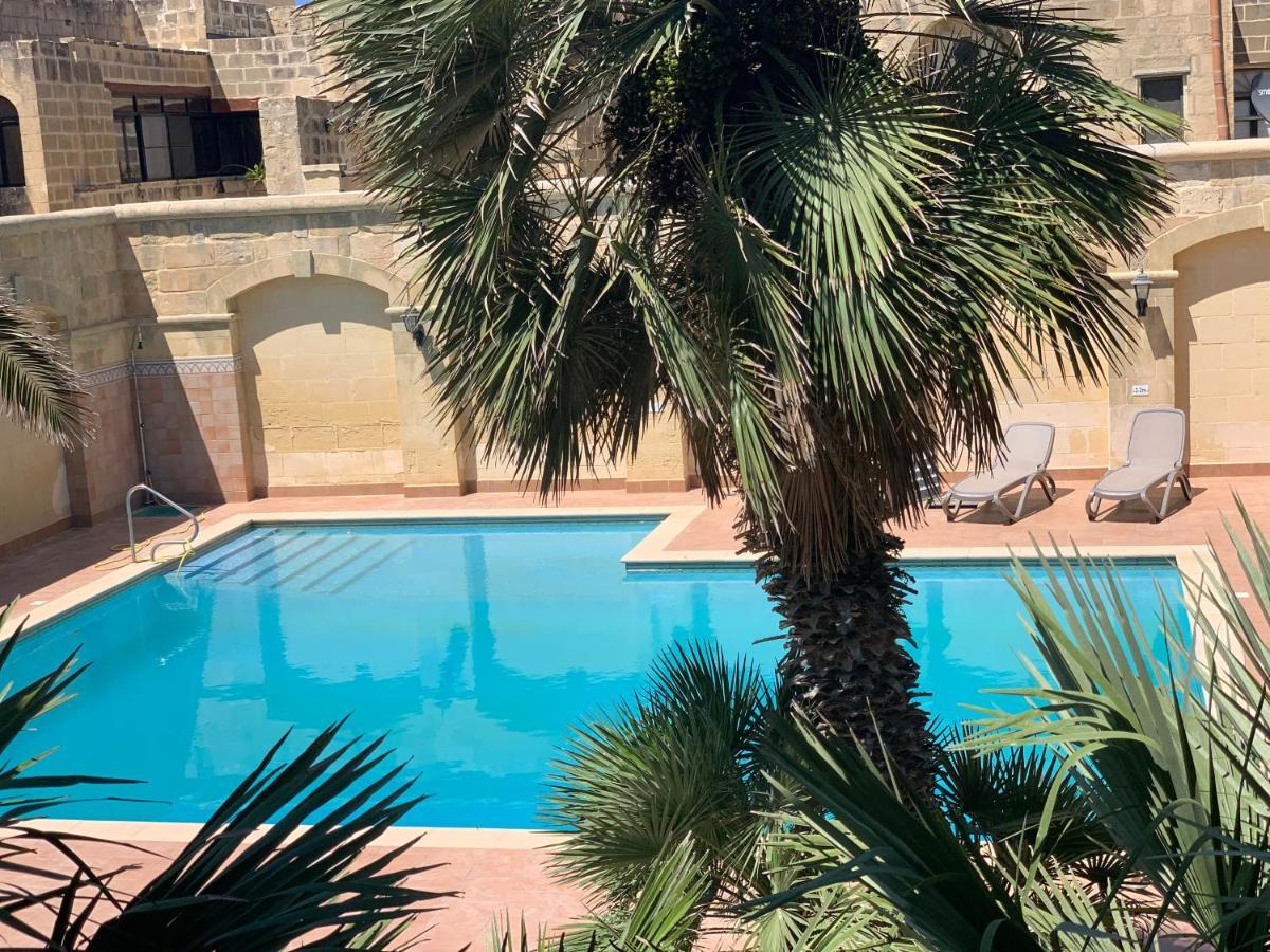 Tal-Mirakli Apartment Gharb  Luaran gambar